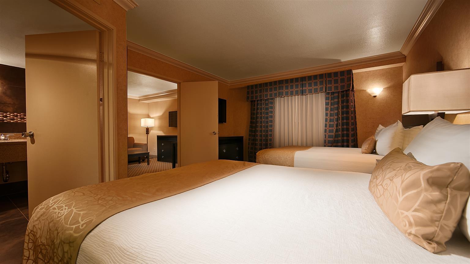 Hotel D'Lins Ontario Airport Dış mekan fotoğraf