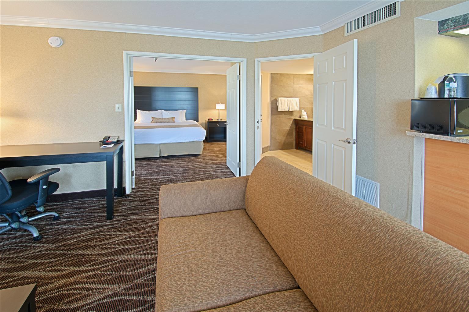 Hotel D'Lins Ontario Airport Dış mekan fotoğraf